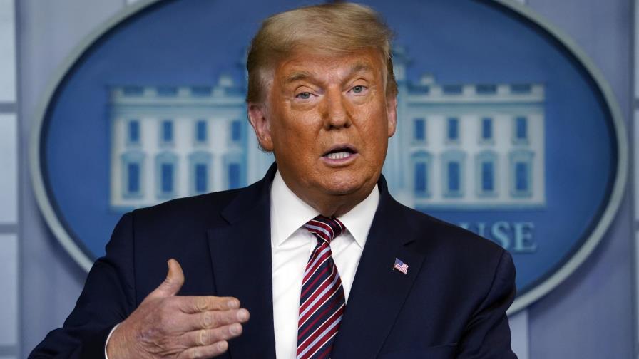 Empresarios callan sobre actitud de Trump ante la elección