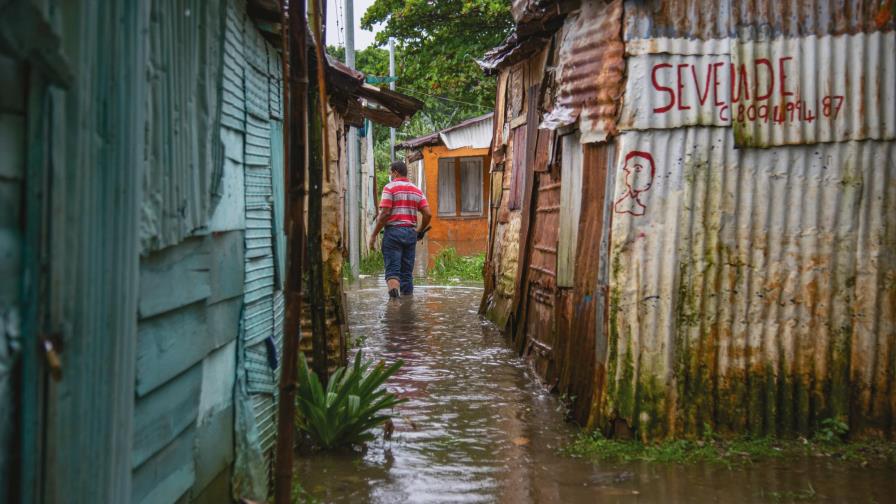 Tormenta Fred dejó 4,025 desplazados, miles sin agua ni energía y zonas aisladas