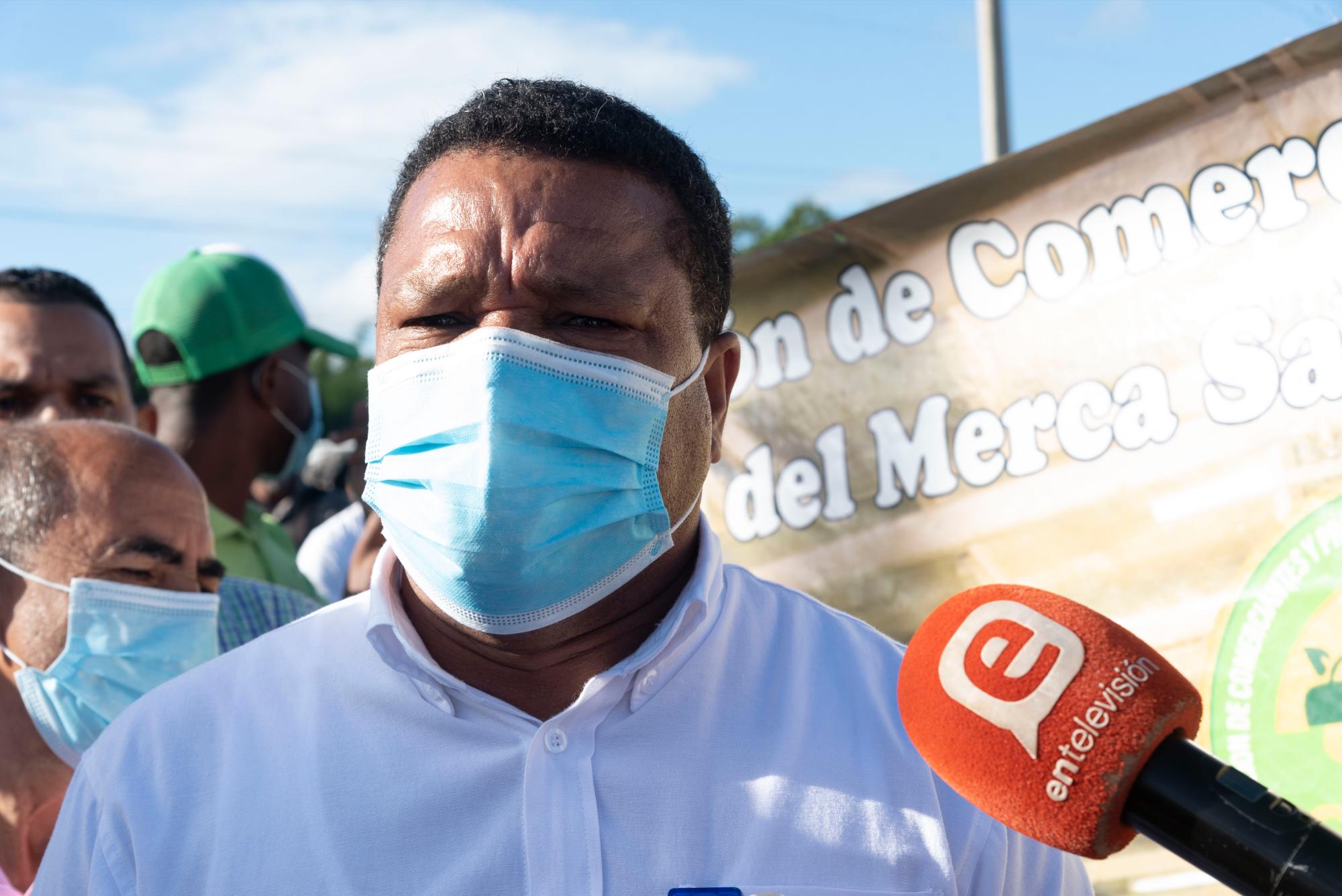 Leoncio Ortega, presidente de los comerciantes del Merca Santo Domingo.