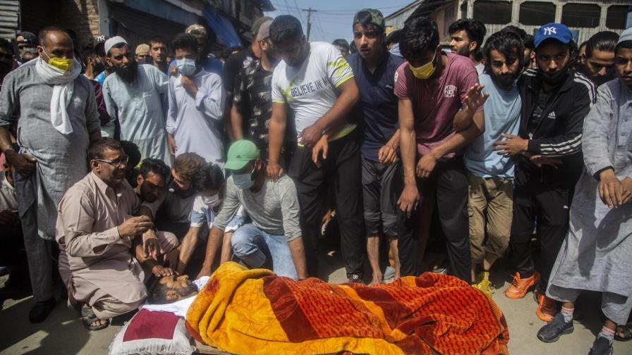 Combate entre rebeldes y policía en Cachemira; hay 4 muertos