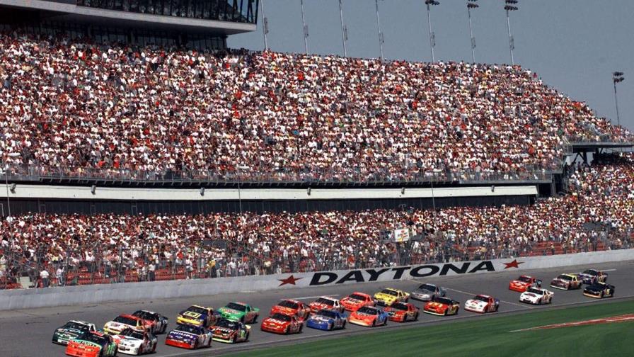 El presidente Donald Trump ordenará encender motores en Daytona 500