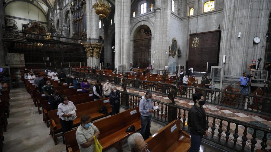 Reabren muchos templos católicos en la Ciudad de México