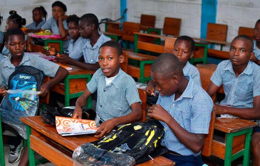 Muy pocos alumnos pueden regresar a las clases tras el terremoto en Haití