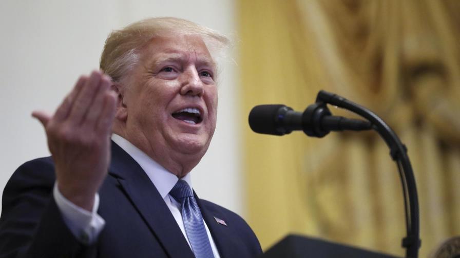 Teorías de Trump y republicanos para desacreditar informante