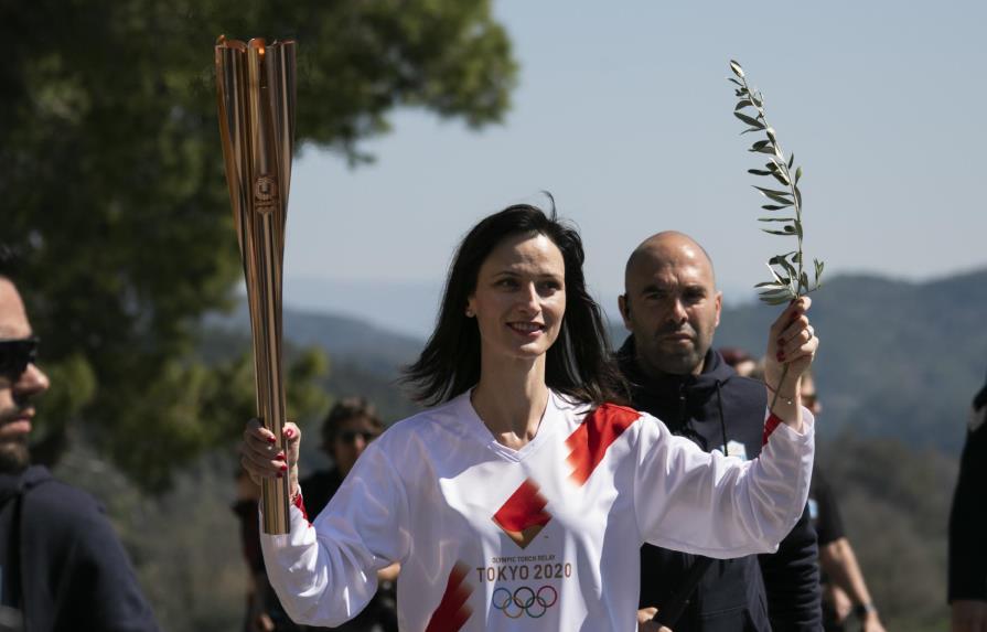 En ceremonia sencilla, encienden llama olímpica en Grecia
