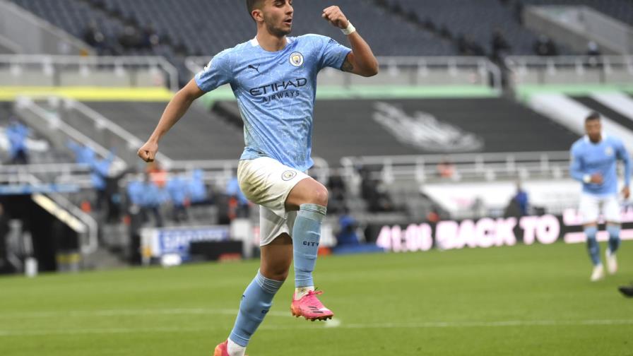 Con triplete de Torres, City obtiene 12da victoria seguida