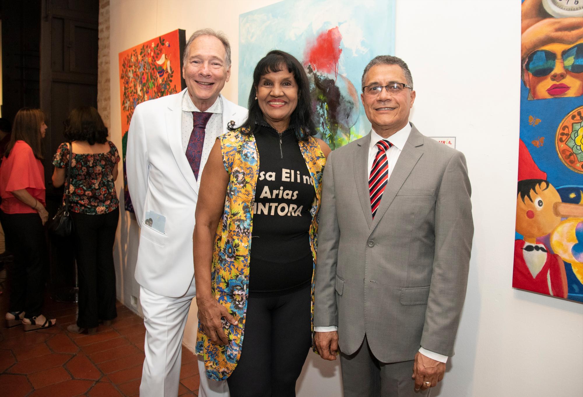 Geo Ripley, Rosa Elina Arias y Silvio Reyes.