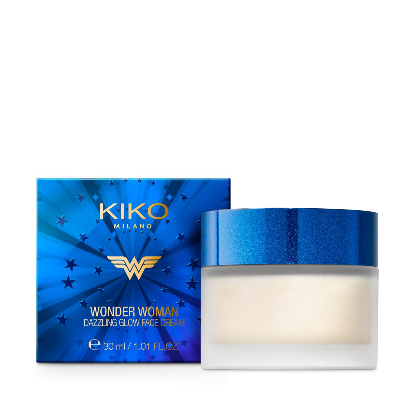 La crema hidratante Dazzling Glow Face Cream, enriquecida con perlas, aceite de oliva y extracto de raíz de peonía, ilumina la tez para un efecto deslumbrante.