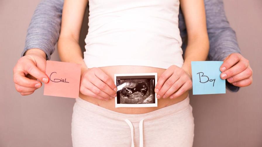 Varios contaminantes influyen en si un bebé nacerá niño o niña, según estudio