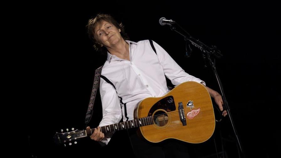 “Letras”, el libro “autorretrato” de McCartney se publicará en noviembre