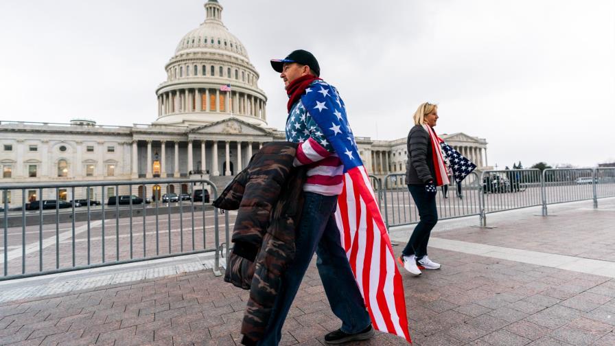 Llegan manifestantes a D.C. antes de confirmación de Biden