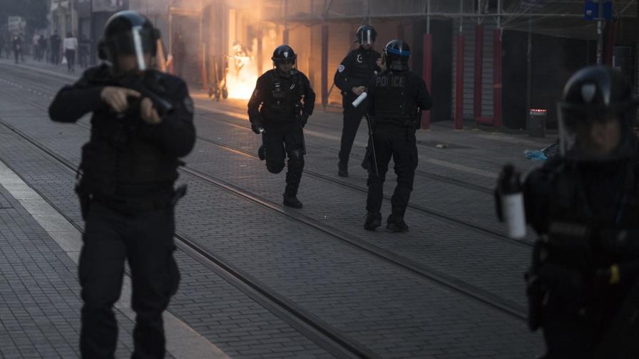 Francia da marcha atrás a prohibición de llaves al cuello Francia da marcha atrás a prohibición de llaves al cuello
