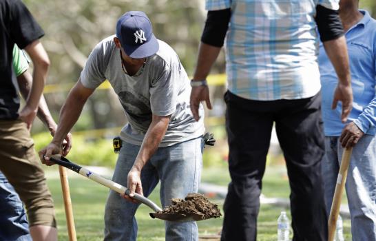 Panamá continúa exhumación de víctimas de invasión de EEUU