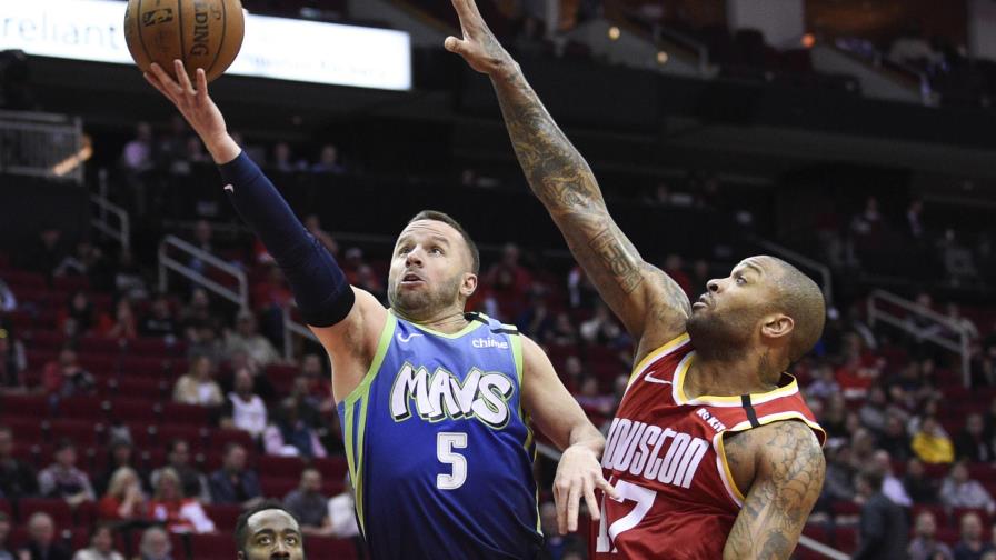 Dallas descarta a Barea, último eslabón del título de 2011