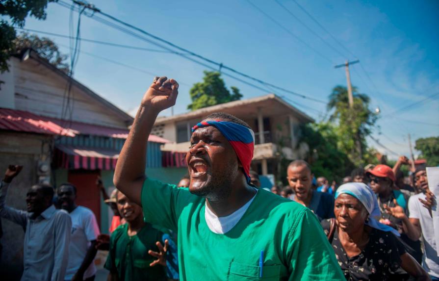 Médicos y trabajadores de la salud haitianos exigen la renuncia de Moise