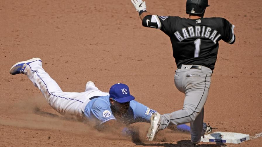 Medias Blancas pegan 14 hits y apalean 9-2 a Reales Medias Blancas pegan 14 hits y apalean 9-2 a Reales