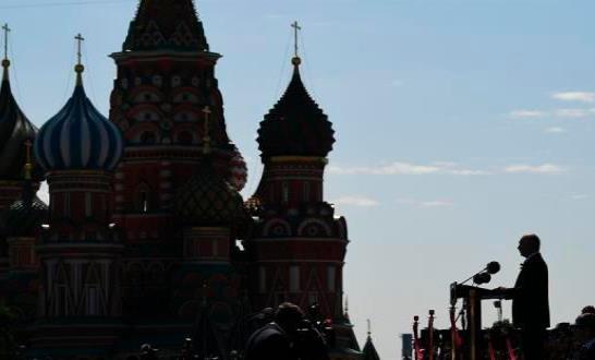 Putin reivindica victoria soviética sobre nazis y pide nueva seguridad común