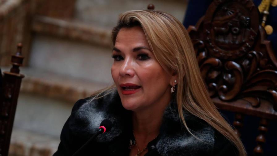 Áñez pide uno o dos meses más para las elecciones pendientes en Bolivia