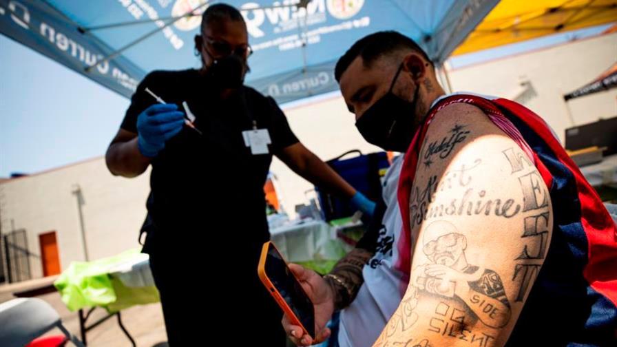La pandemia de los no vacunados y otras claves del COVID-19 en América