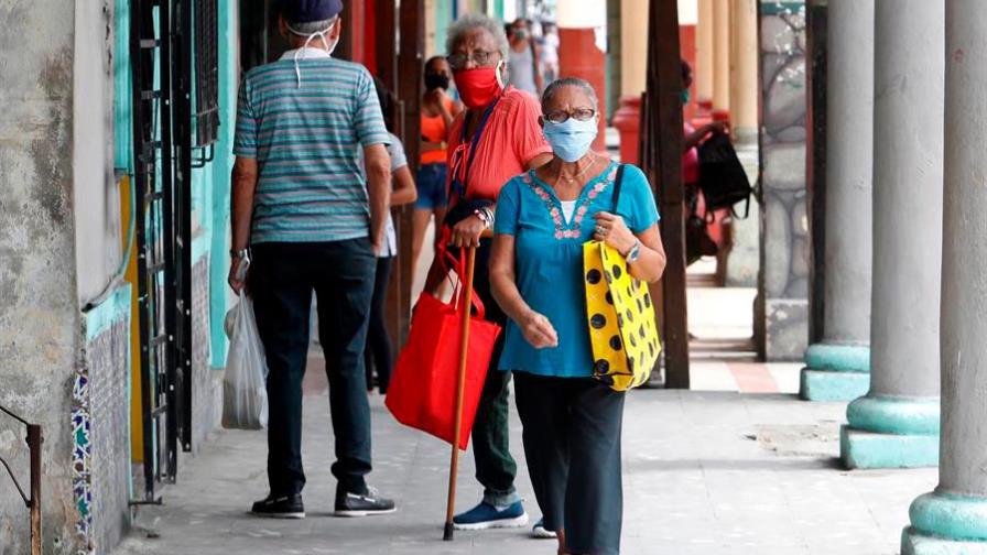 Cuba suma 52 casos de COVID-19 y eleva a 677 los pacientes activos