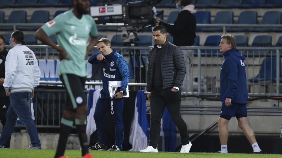 Schalke condena agresión de hinchas a jugadores por descenso