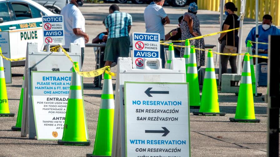 Florida supera las 17.000 muertes por COVID-19 y casos nuevos siguen altos
