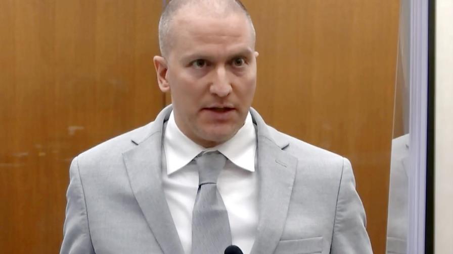 Juez publica nombres de jurados del juicio a Derek Chauvin