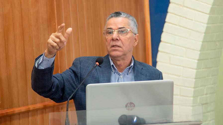 Manuel Jiménez crearía cinco nuevas estaciones de bomberos en Santo Domingo Este