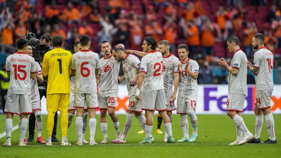 Wijnaldum anota 2 y Holanda golea a Macedonia del Norte