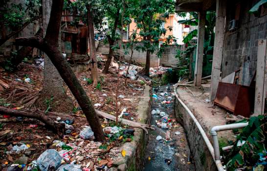 En este tramo de la cañada de Guajimía el agua corre en grandes cantidades cuando llueve.