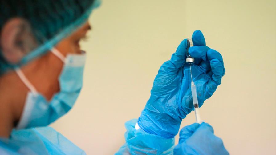 América empieza nuevo año de pandemia con vacunas Covax y clases presenciales