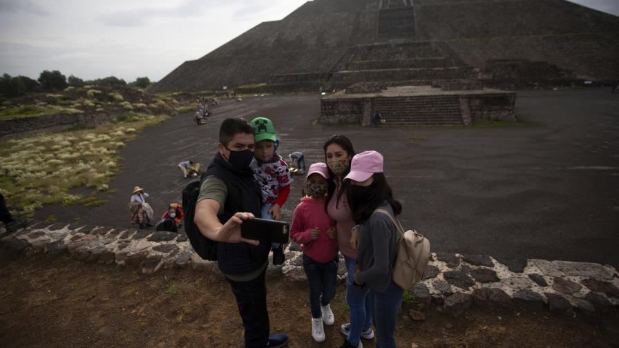 Sitios arqueológicos de México reabren tras cierre por COVID