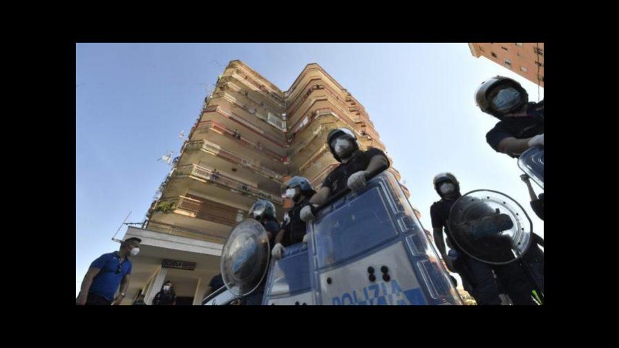 Disturbios entre italianos y migrantes por un foco de coronavirus