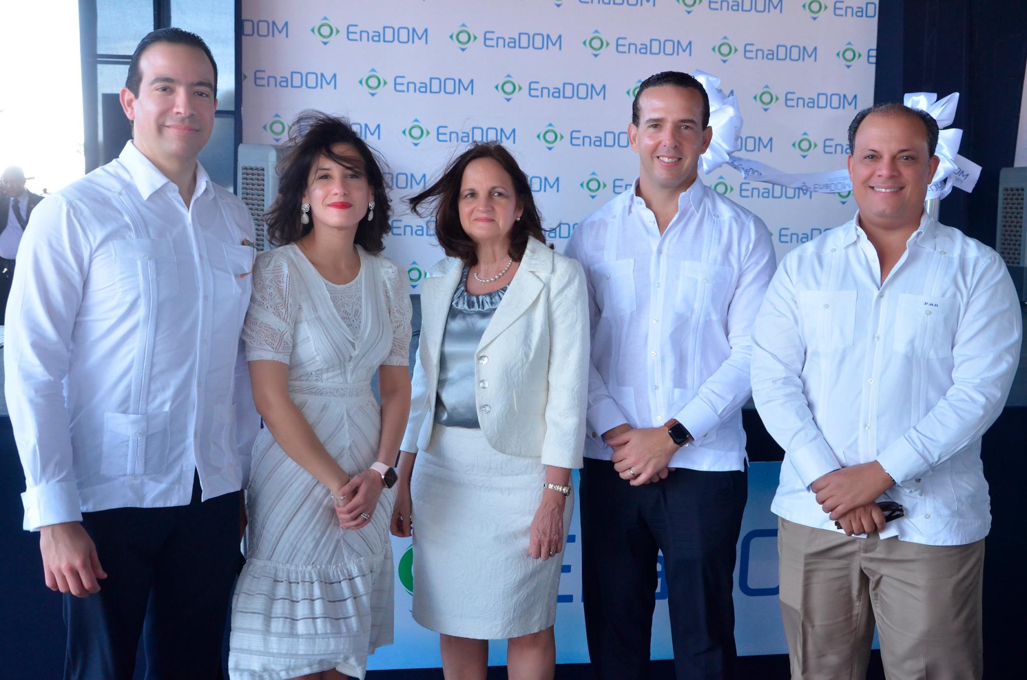 Luis Molina, Rosa Romero, Susana Reíd, Luis Mejía y Pedro Oller.