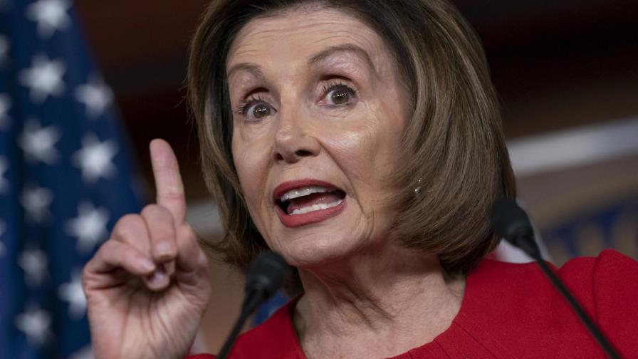 Pelosi promete proteger a denunciante Pelosi promete proteger a denunciante