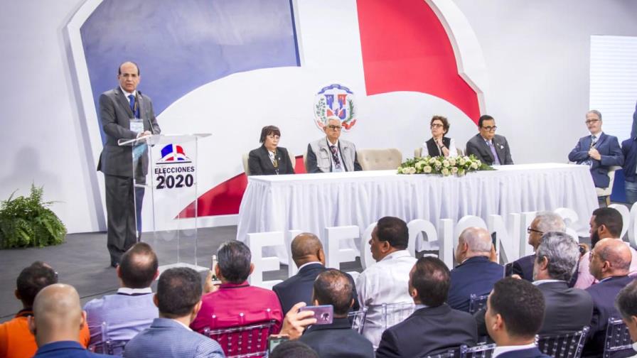 PLD y PRM se acusan de tener funcionarios en la Junta Central Electoral