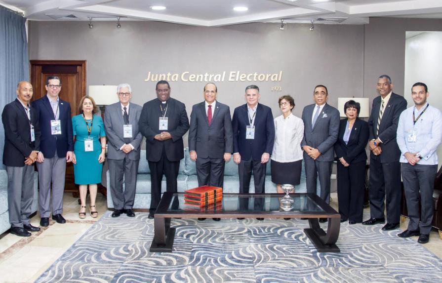 Comisión de seguimiento a la JCE busca diálogo para analizar situación con partidos políticos 