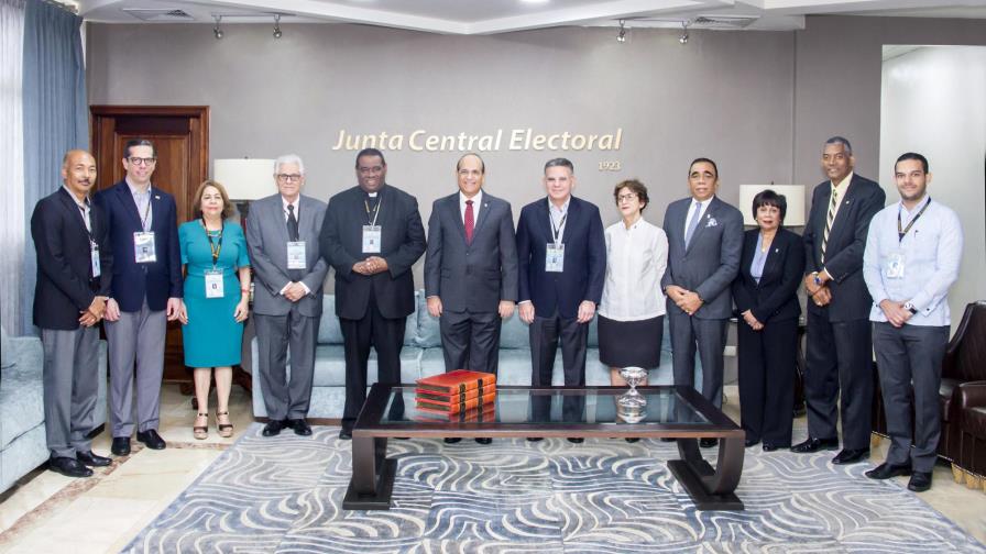 Comisión de seguimiento a la JCE busca diálogo para analizar situación con partidos políticos 