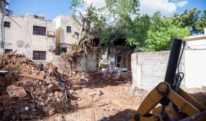 Vecinos de Gascue preocupados por trabajos en casa antigua Vecinos de Gascue preocupados por trabajos en casa antigua