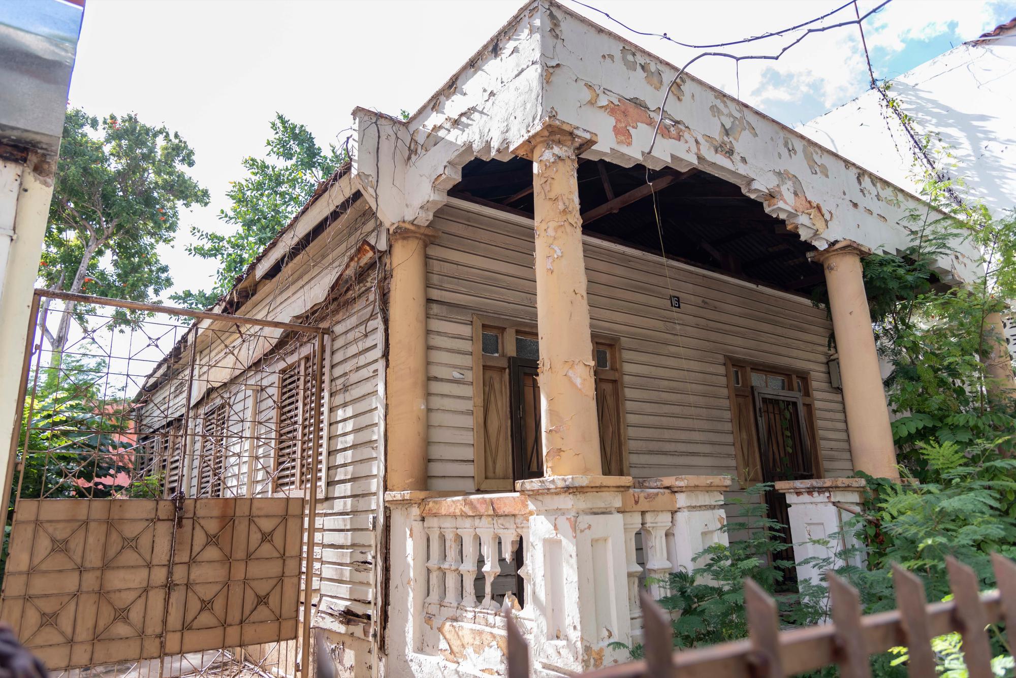 Parte frontal de la vivienda.