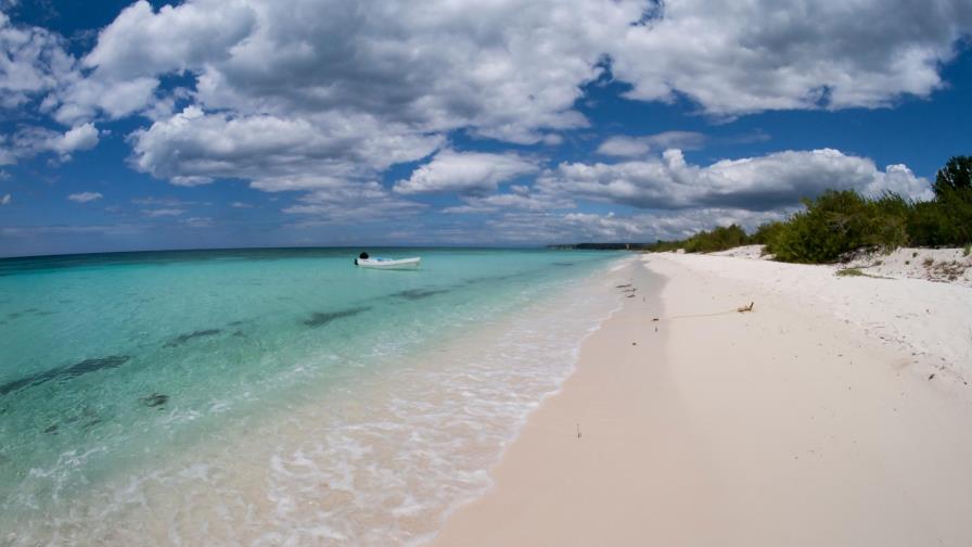 Gobierno anuncia plan de desarrollo turístico en Bahía de las Águilas
Un histórico de la litis judicial Gobierno anuncia plan de desarrollo turístico en Bahía de las Águilas
Un histórico de la litis judicial