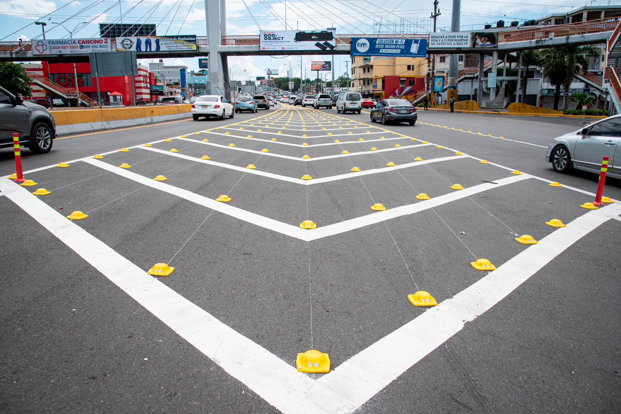 Estos reductores evitan que los conductores entaponen el lugar.