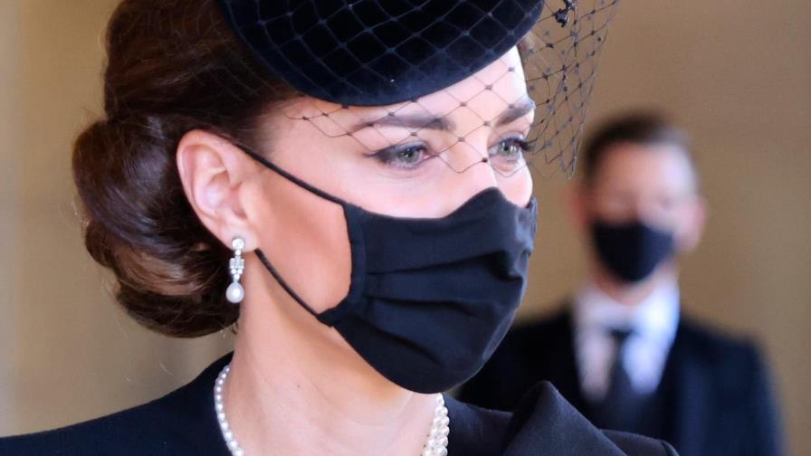 El verdadero valor del collar que llevó Kate Middleton en el funeral del duque