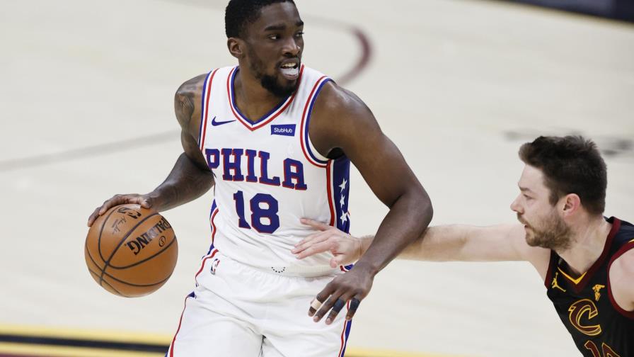 Sixers concluyen gira sin Embiid; doblegan a Cavs
