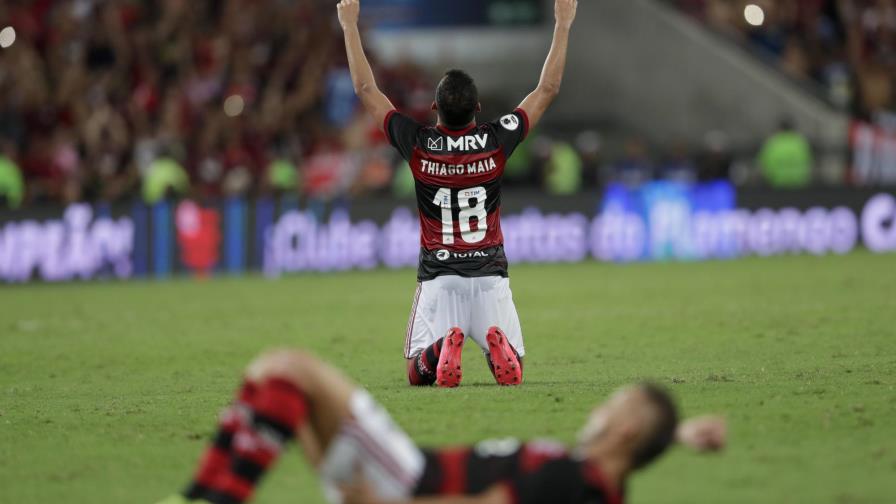 El fútbol regresa en Río en medio del coronavirus