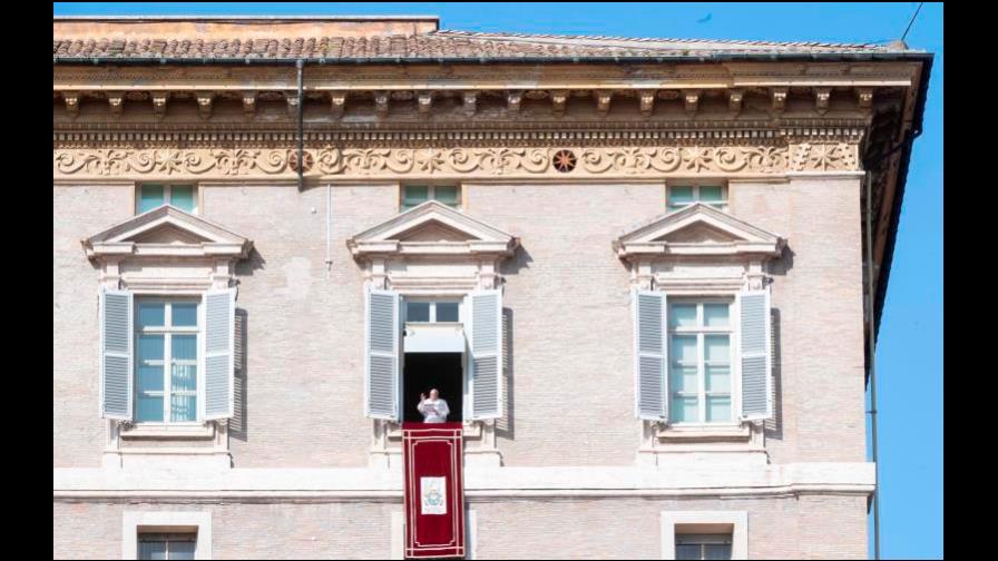 El papa reitera la necesidad de una paz duradera en Nagorno Karabaj