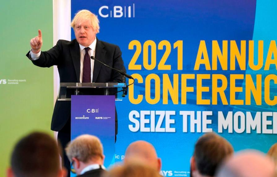 Boris Johnson se queda en blanco en medio de discurso y recurre a “Peppa Pig” 