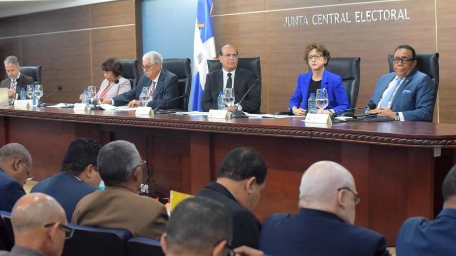 Pleno de la JCE juramenta el miércoles nuevos integrantes de juntas electorales
