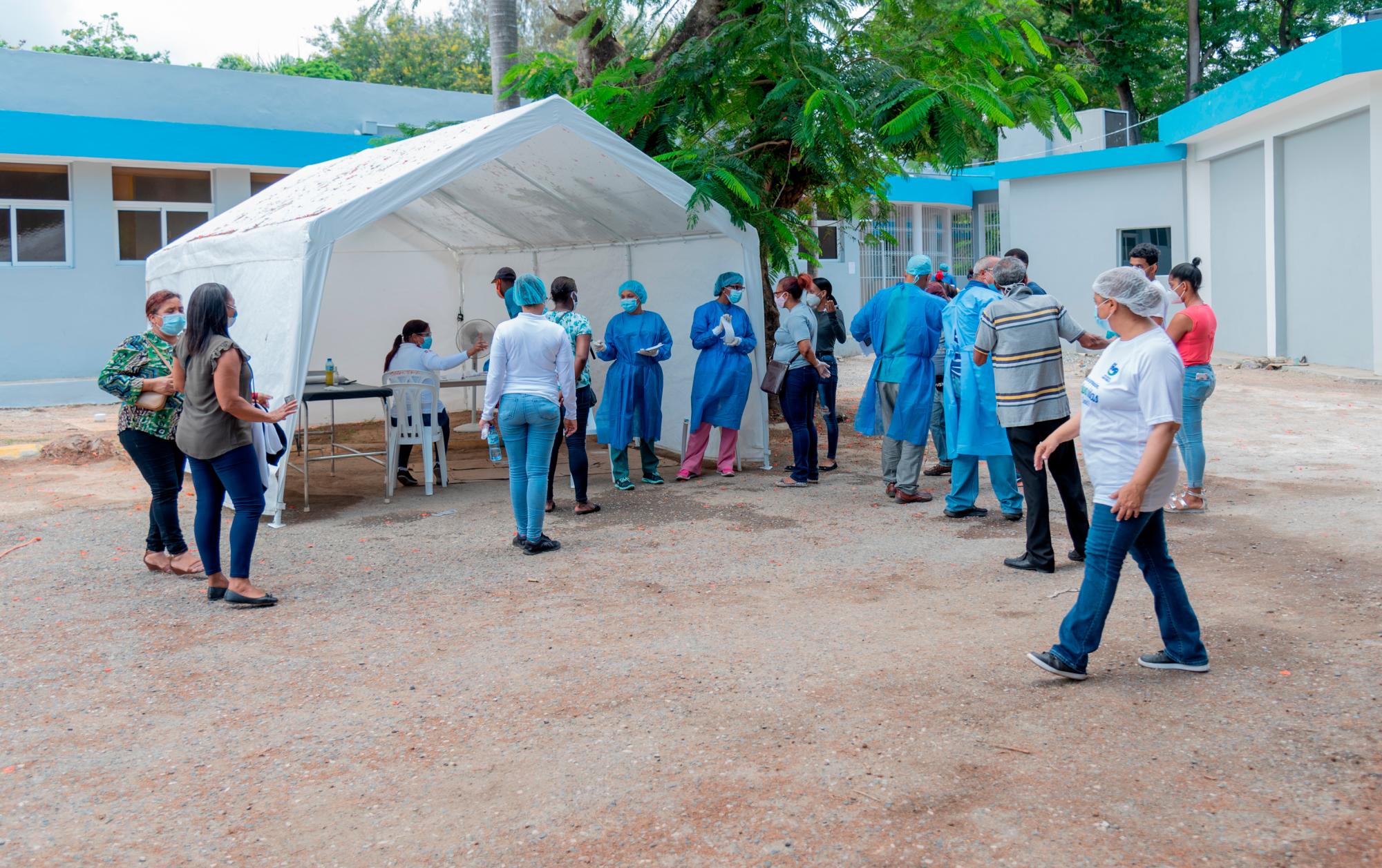 Más de 90 voluntarios salen a las calles para identificar posibles casos.