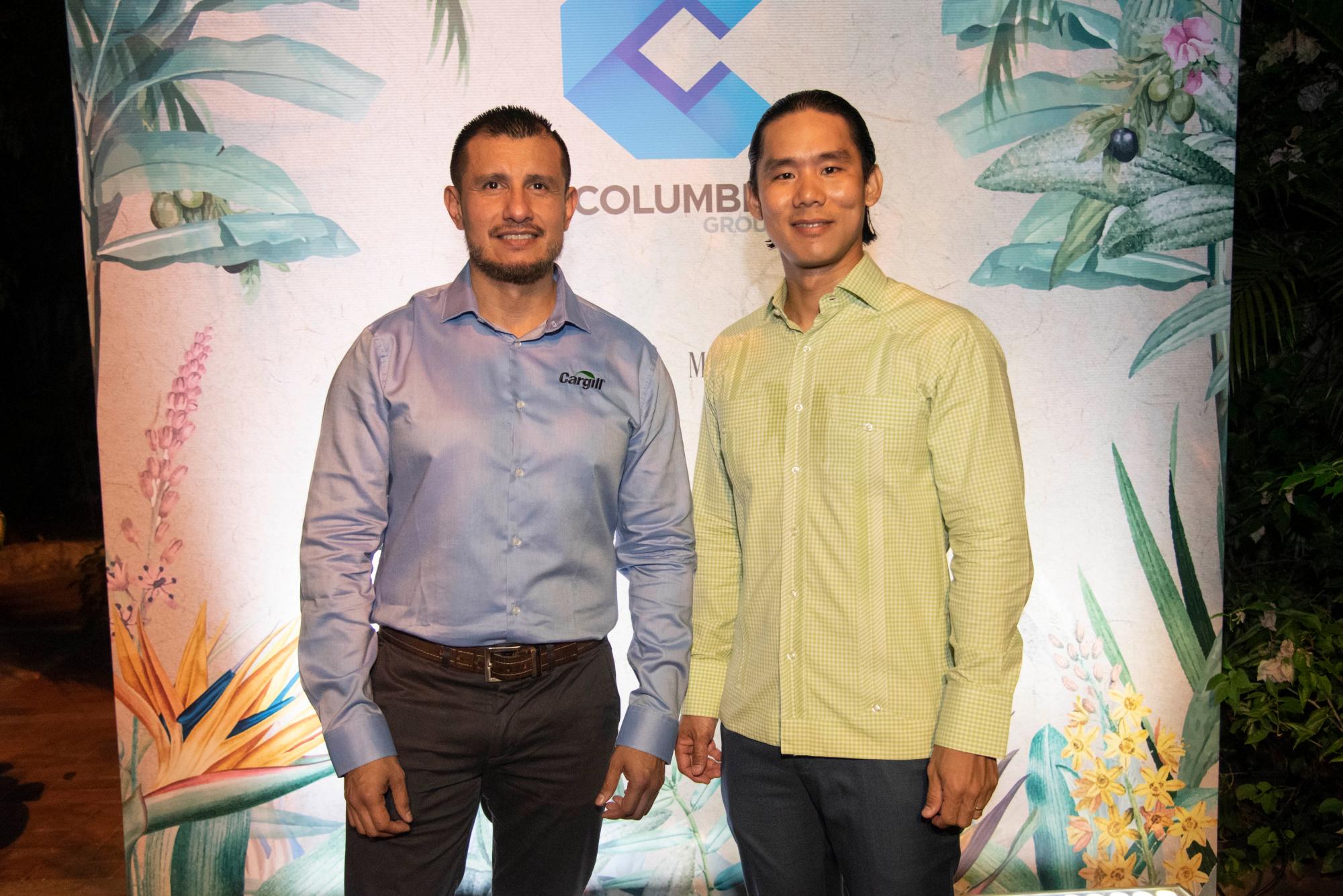 Efrain Delgado y Carlos Lu.